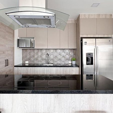 Estancia Luminica Tu Escape Perfecto Con Garaje Куенка Екстериор снимка